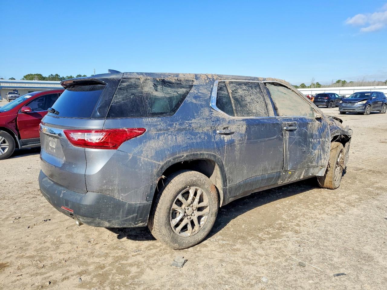 2019 CHEVROLET TRAVERSE LS photo 3
