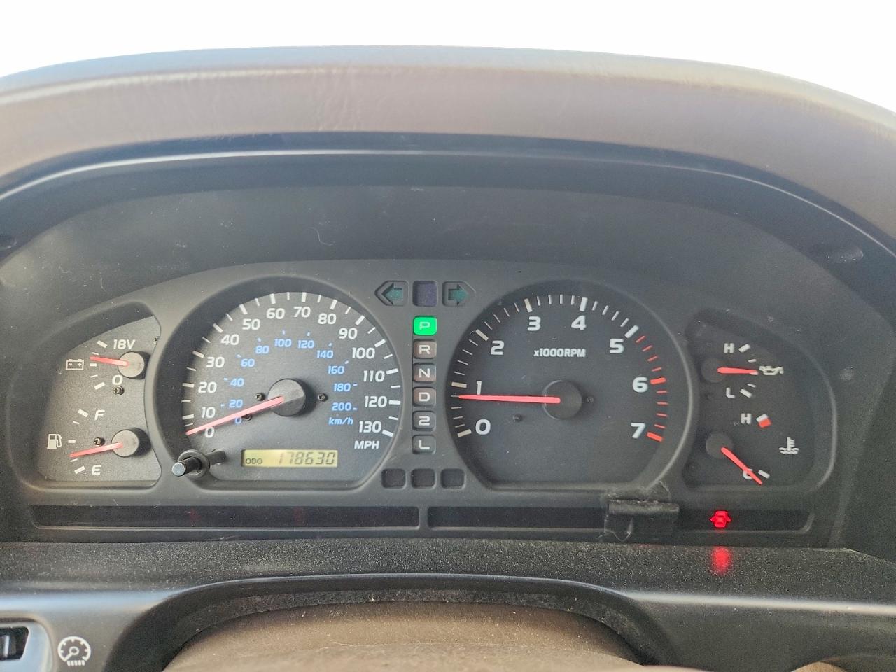 2000 TOYOTA LAND CRUISER photo 9