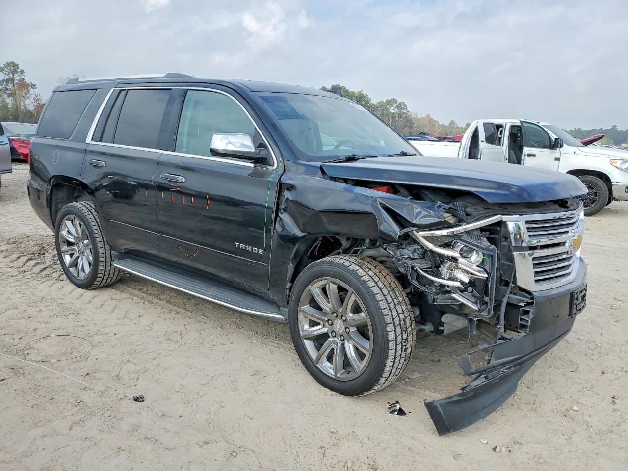 2017 CHEVROLET TAHOE C1500 PREMIER photo 4