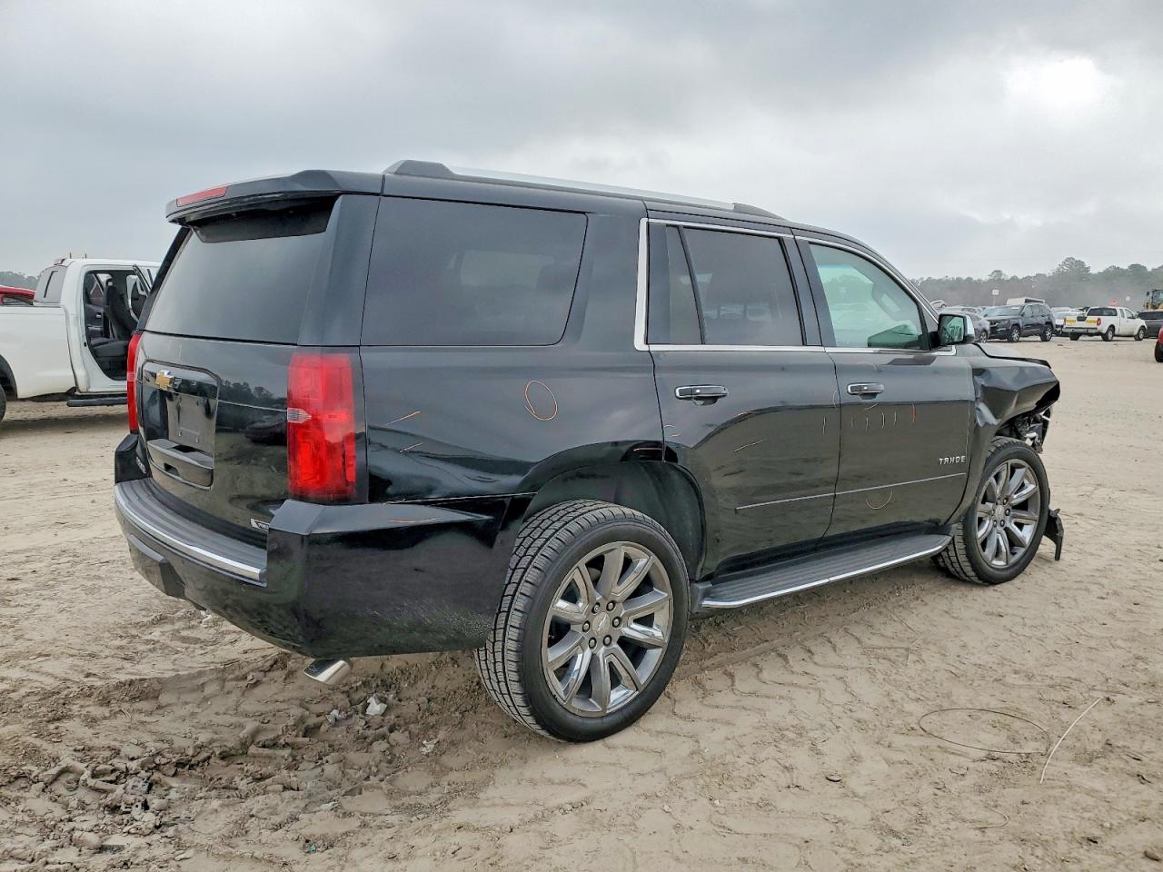 2017 CHEVROLET TAHOE C1500 PREMIER photo 3