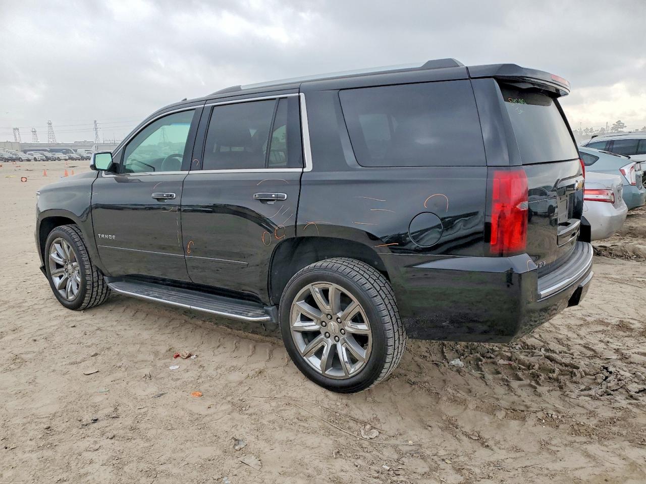 2017 CHEVROLET TAHOE C1500 PREMIER photo 2