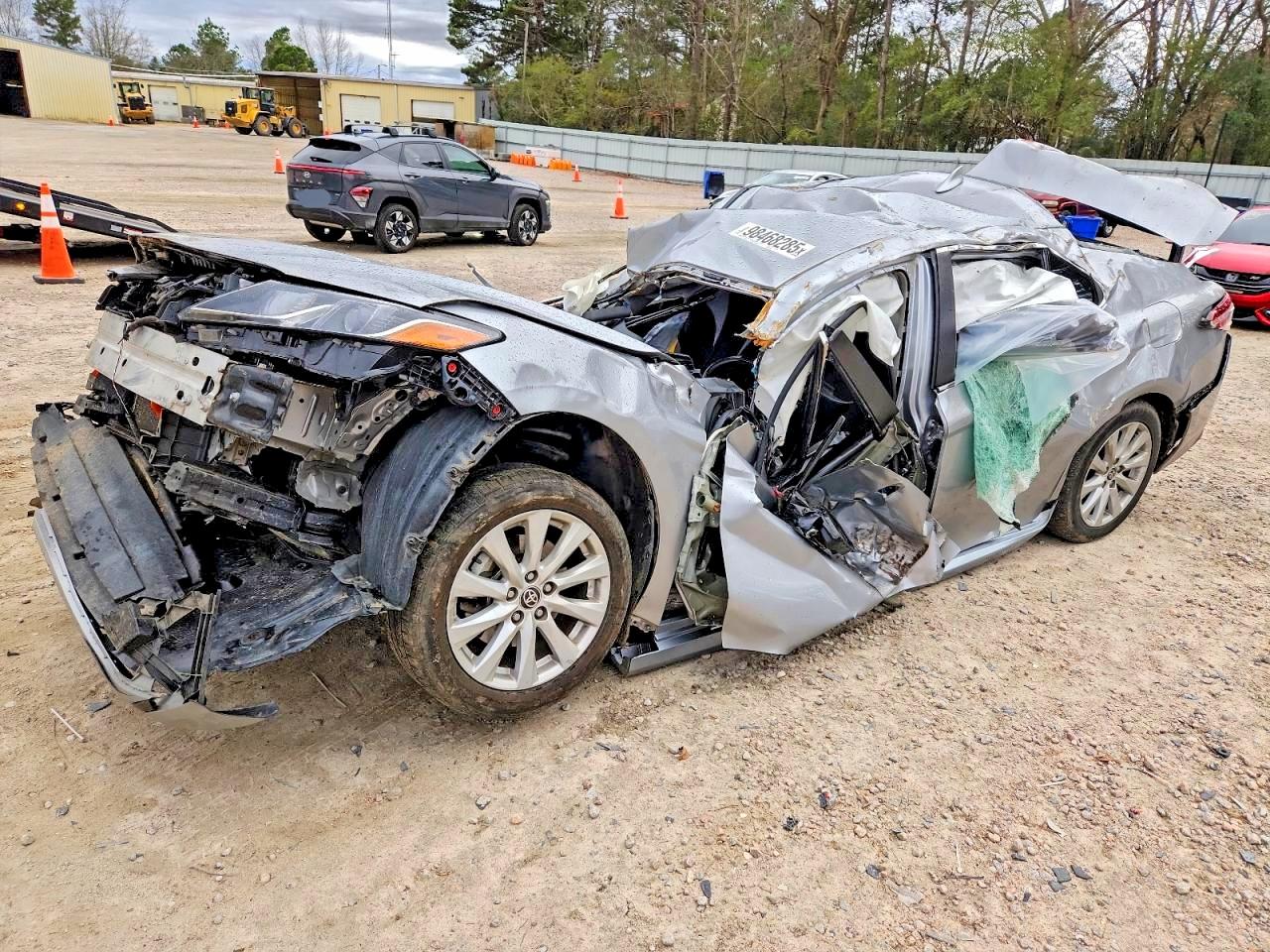 2020 TOYOTA CAMRY