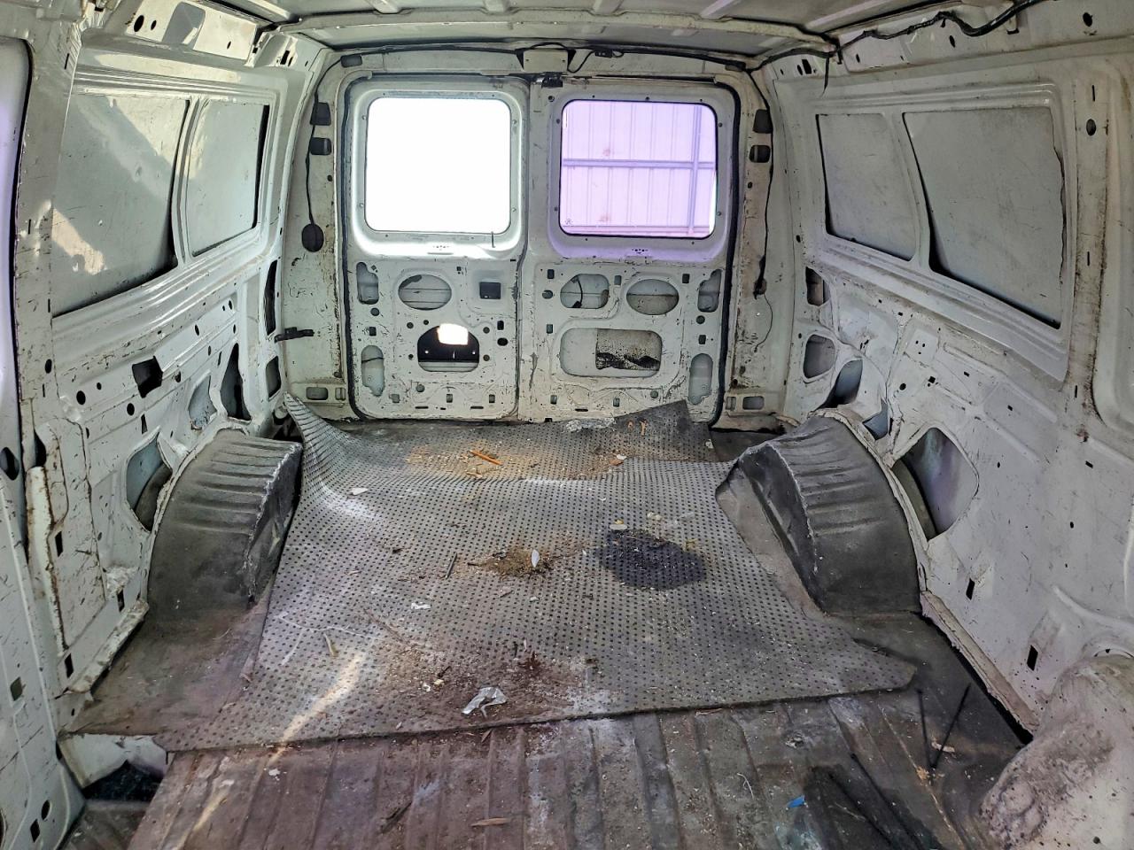 1997 FORD E250 DELIVERY VAN photo 10