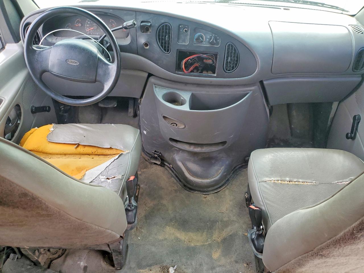1997 FORD E250 DELIVERY VAN photo 8