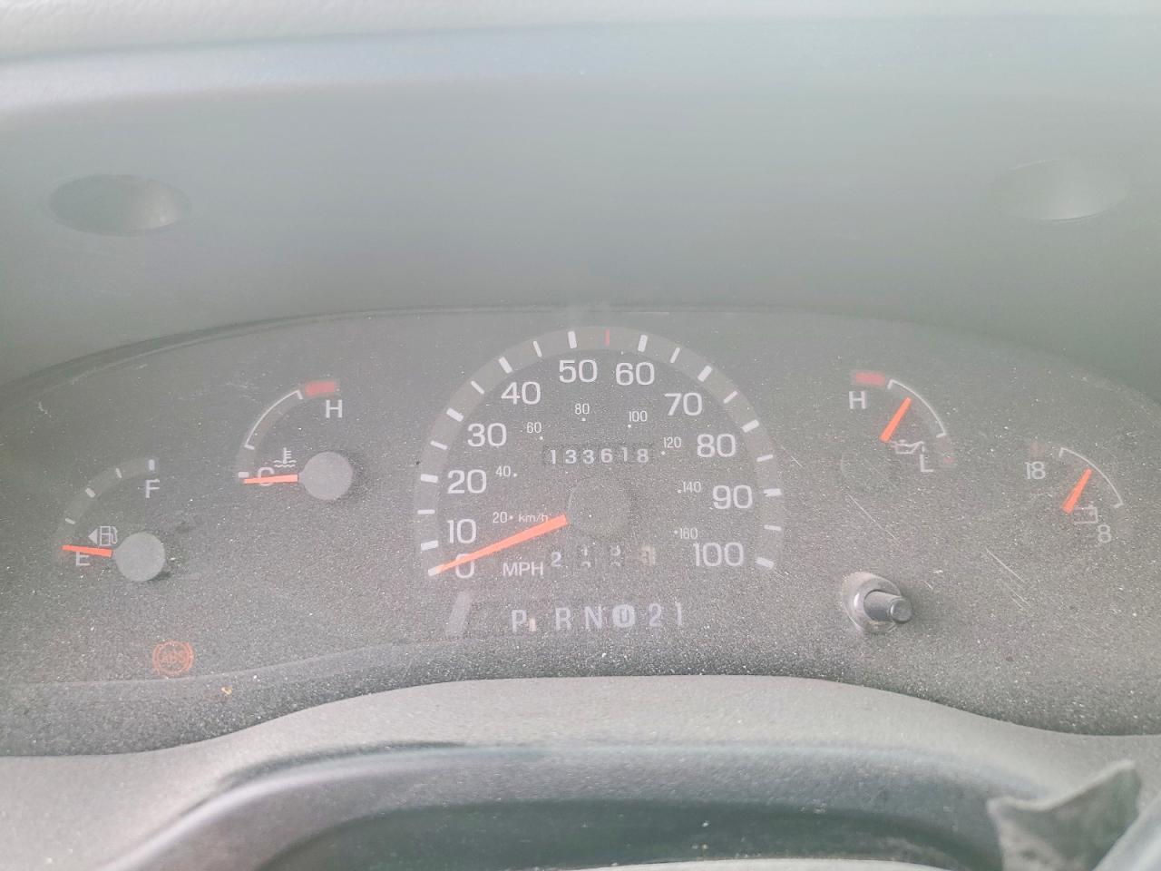 1997 FORD E250 DELIVERY VAN photo 9
