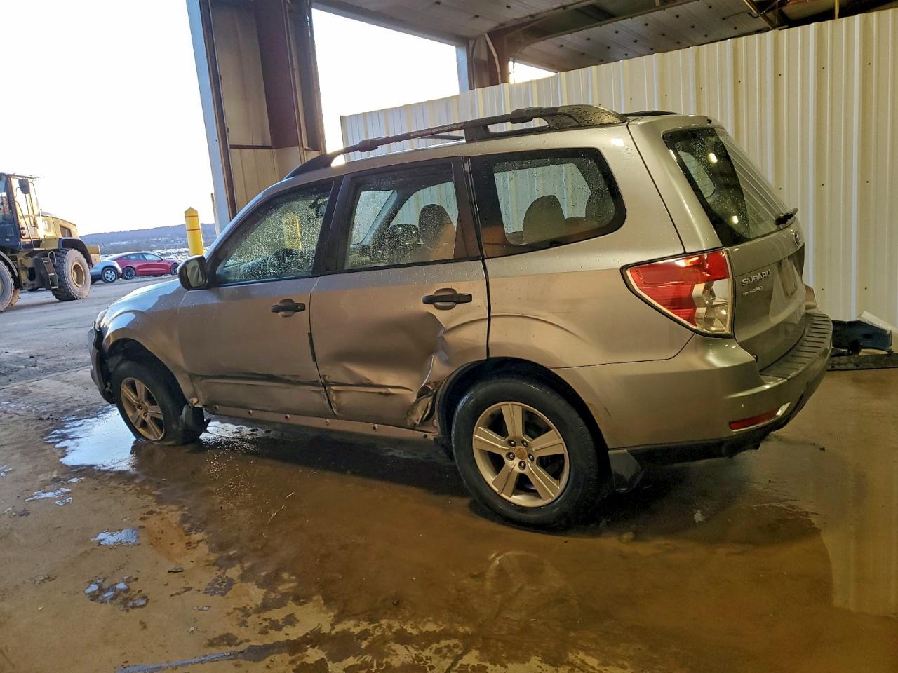 2011 SUBARU FORESTER 2.5X photo 2