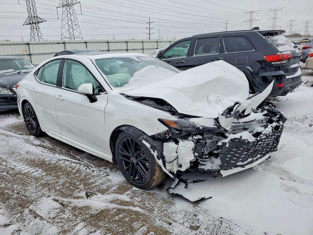 2025 TOYOTA CAMRY XSE photo 4