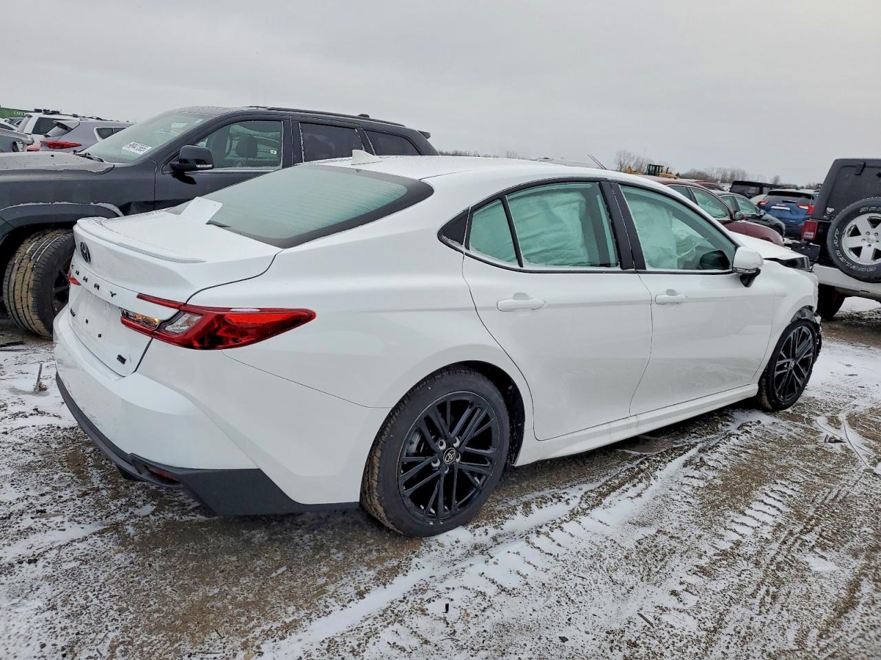 2025 TOYOTA CAMRY XSE photo 3