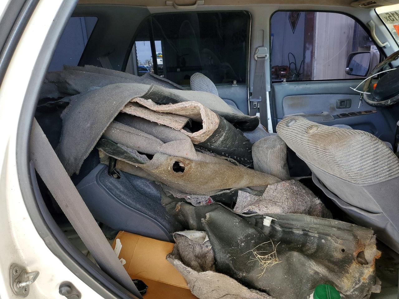 1997 TOYOTA 4RUNNER SR5 photo 11
