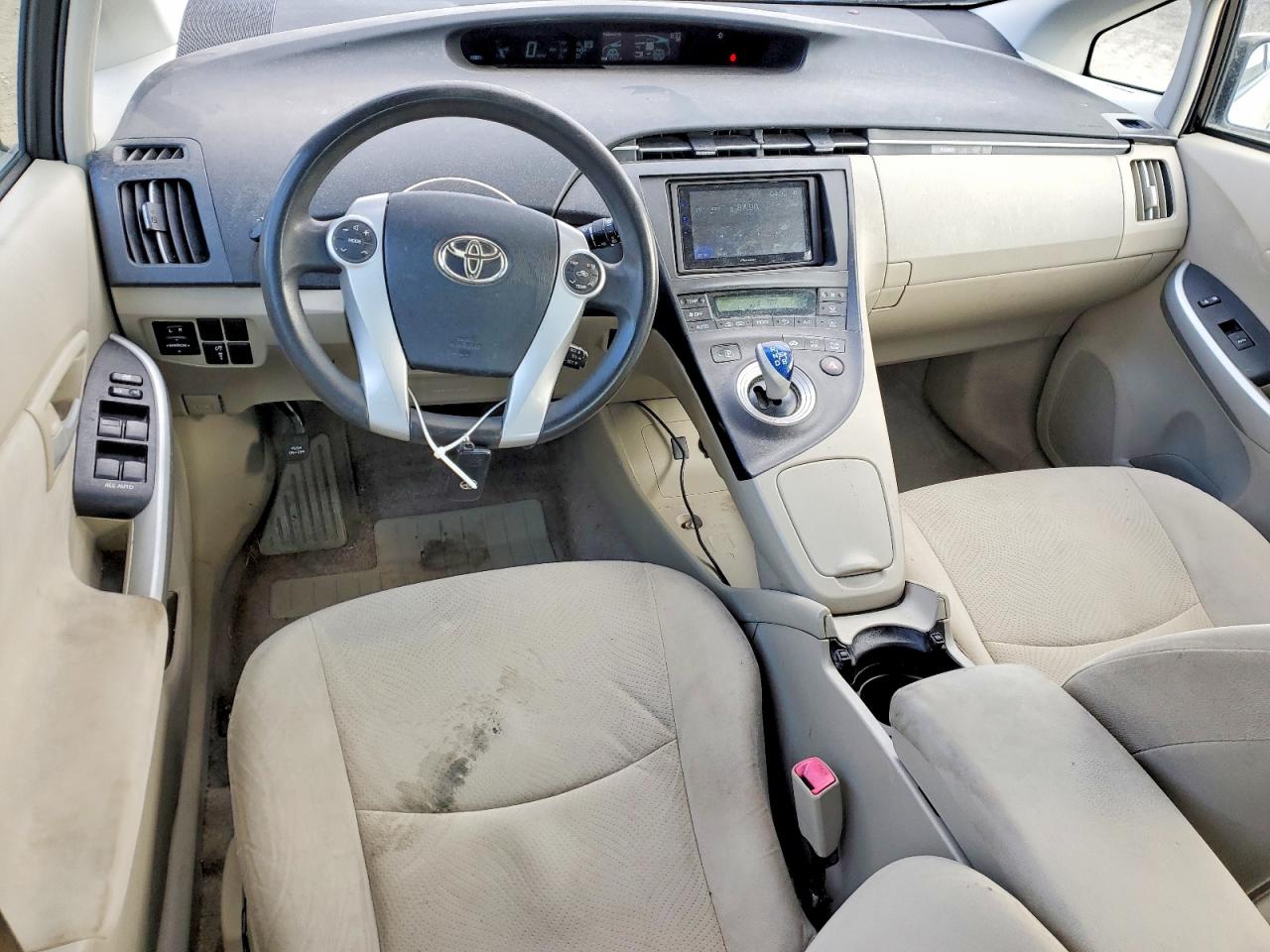 2010 TOYOTA PRIUS photo 8