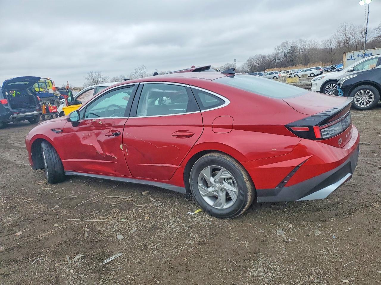 2025 HYUNDAI SONATA SE photo 2