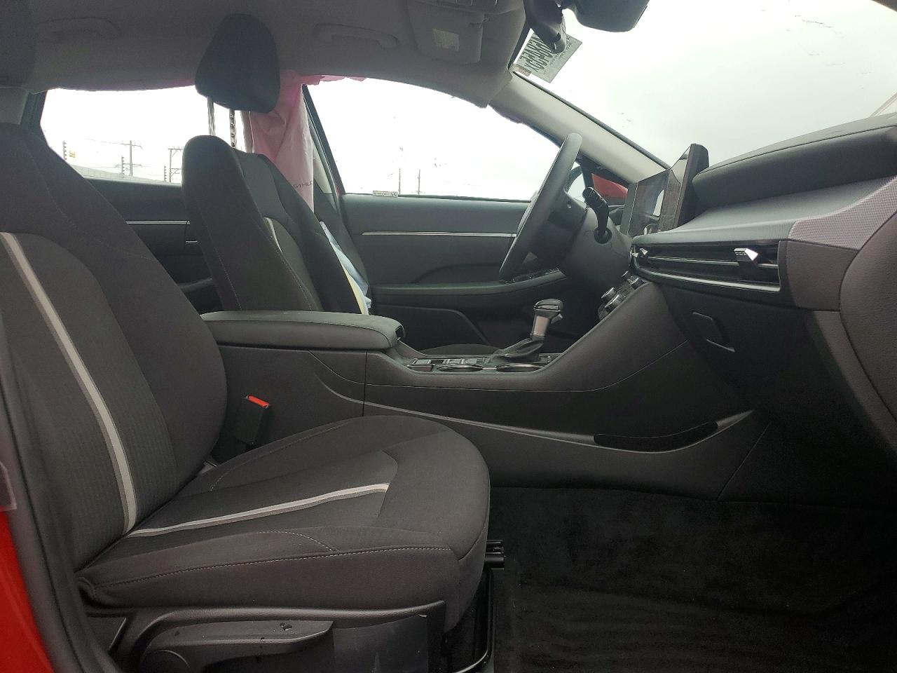 2025 HYUNDAI SONATA SE photo 7