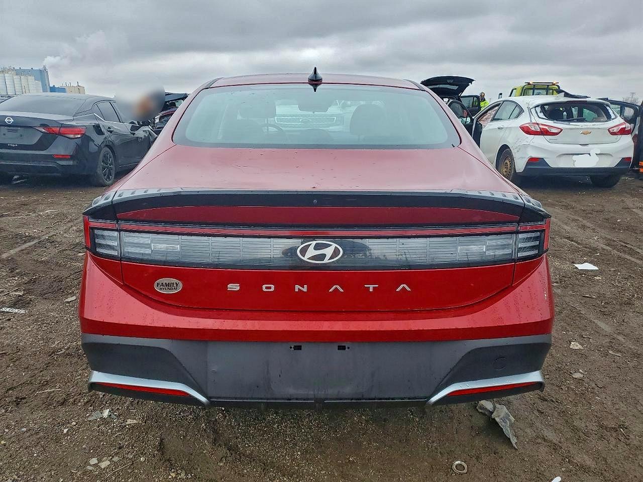 2025 HYUNDAI SONATA SE photo 6