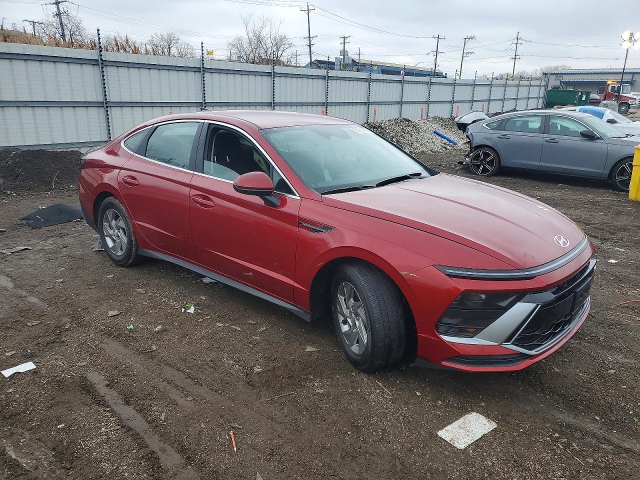 2025 HYUNDAI SONATA SE photo 4