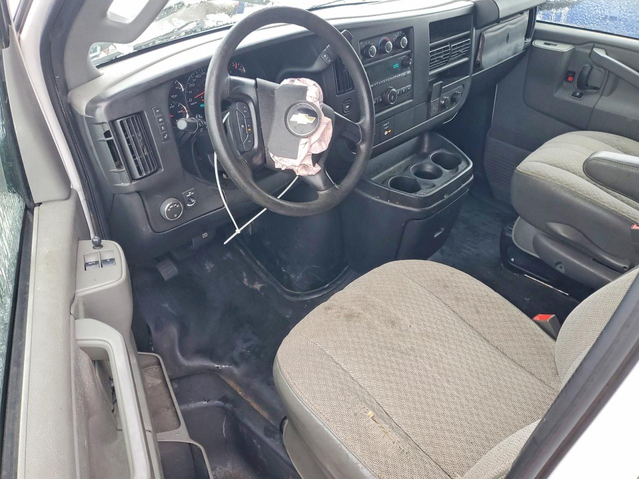 2016 CHEVROLET EXPRESS G3500 photo 8