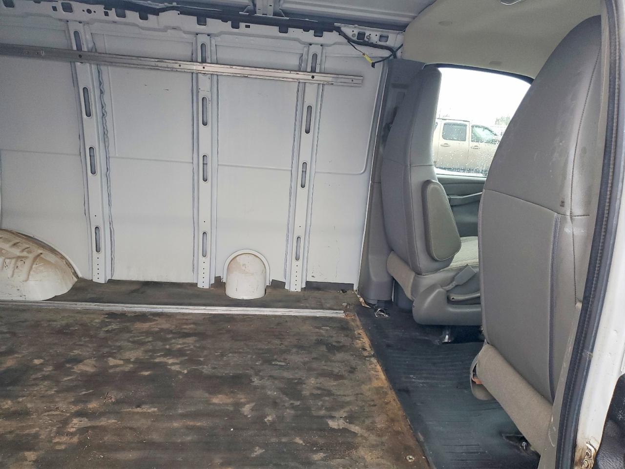 2016 CHEVROLET EXPRESS G3500 photo 11