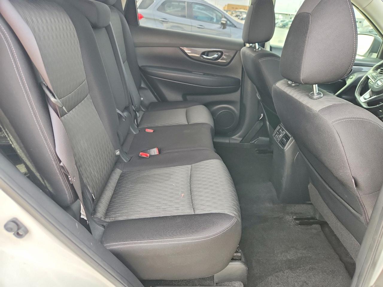 2019 NISSAN ROGUE S photo 10