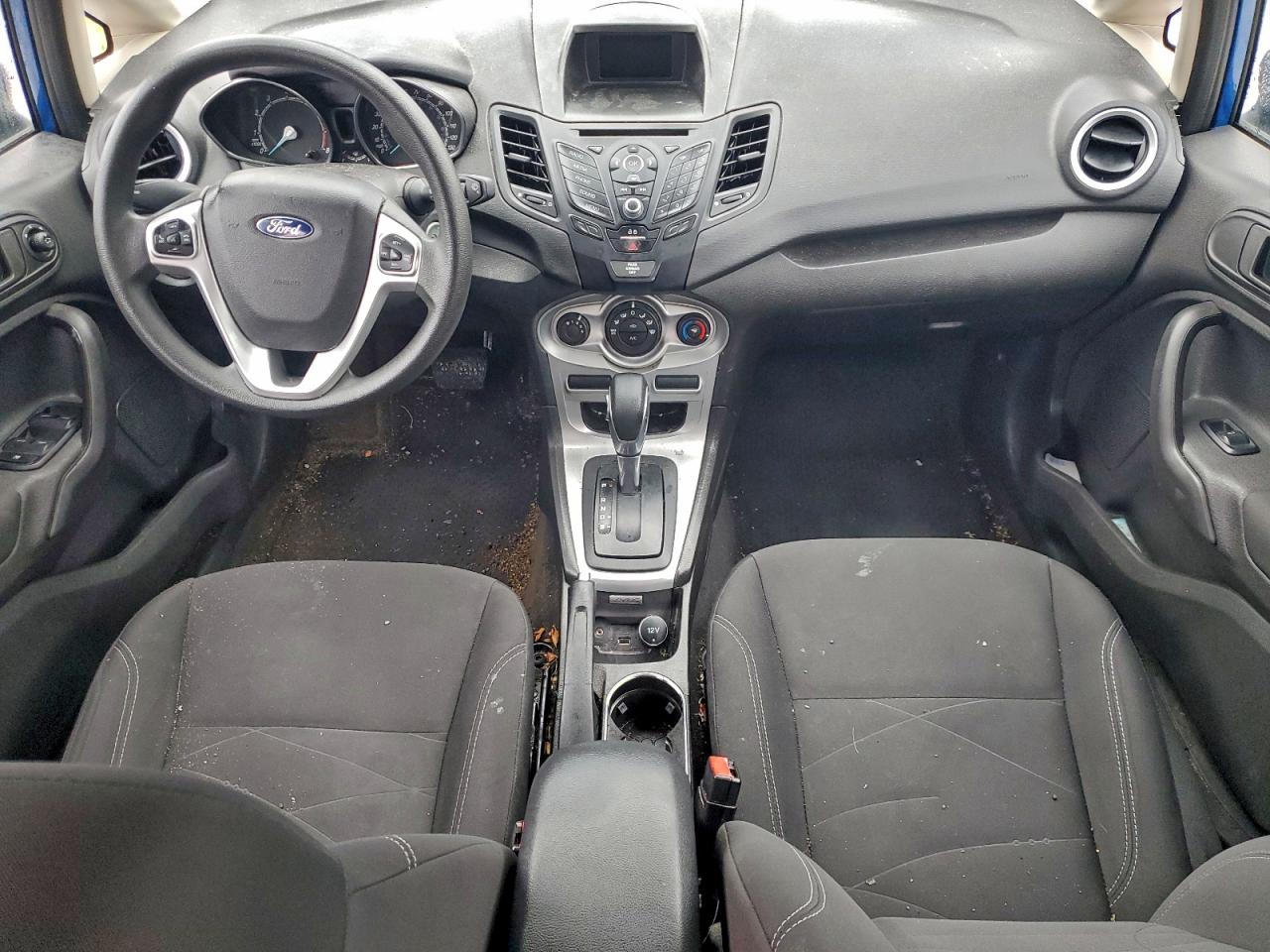 2019 FORD FIESTA SE photo 8