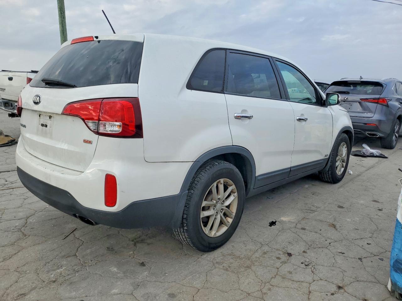 2014 KIA SORENTO LX photo 7