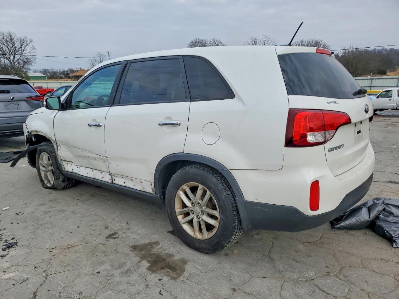 2014 KIA SORENTO LX photo 4