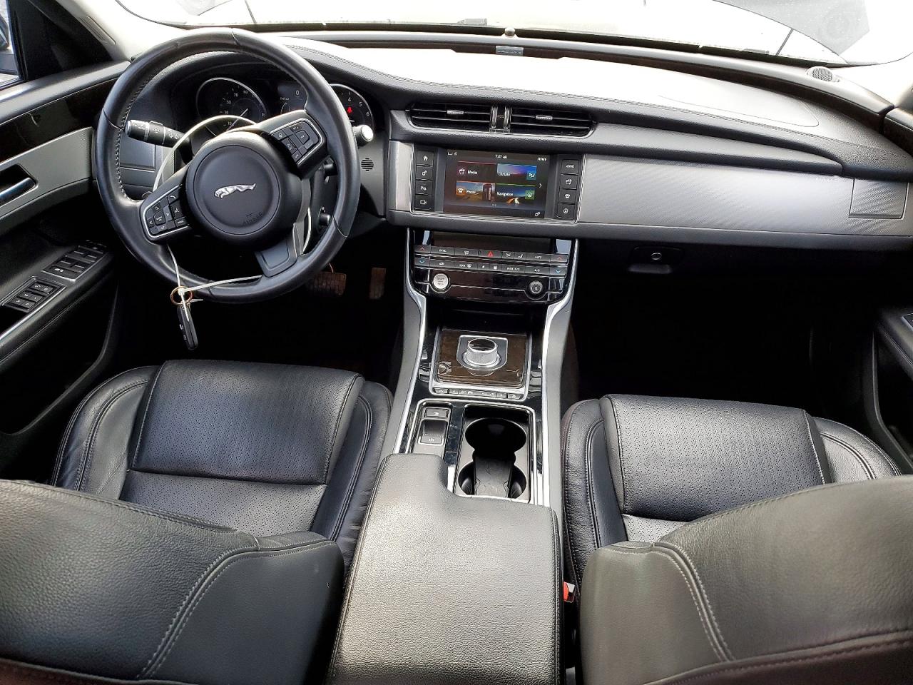 2016 JAGUAR XF PRESTIGE photo 8