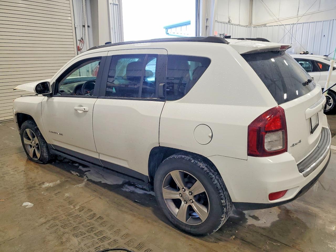 2016 JEEP COMPASS LATITUDE photo 2