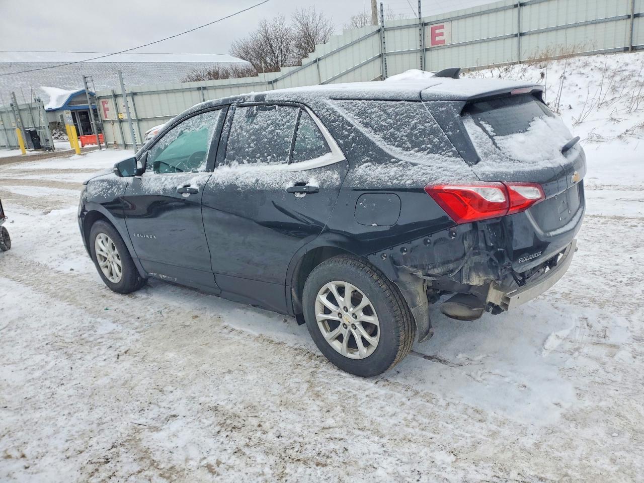 2019 CHEVROLET EQUINOX LT photo 3