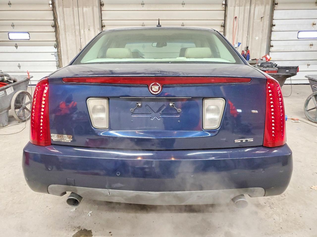 2005 CADILLAC STS photo 11