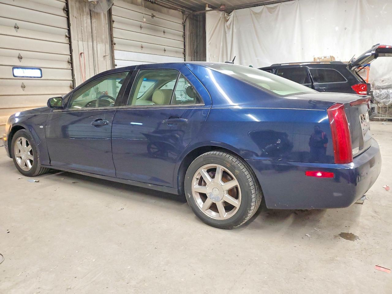 2005 CADILLAC STS photo 3