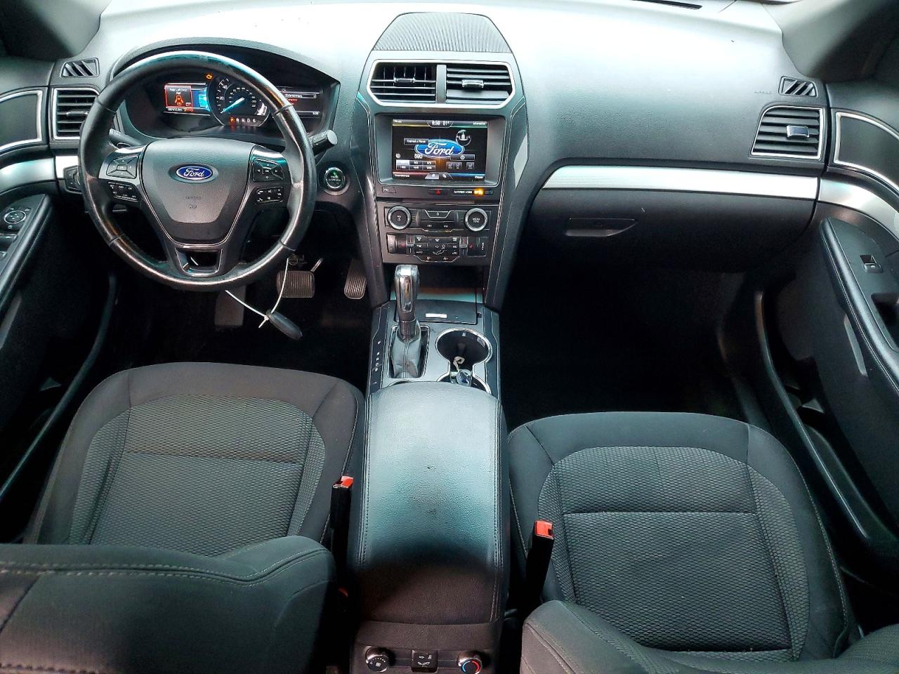 2016 FORD EXPLORER XLT photo 8