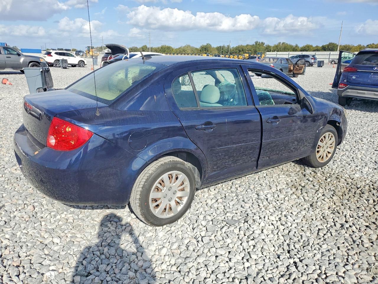 2009 CHEVROLET COBALT LS photo 3