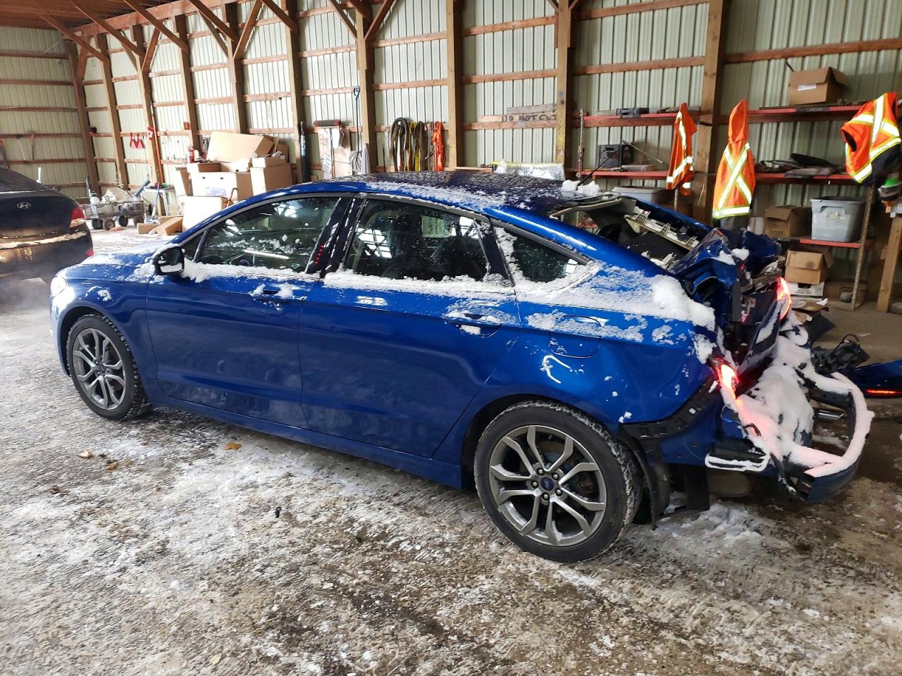 2017 FORD FUSION SE photo 2
