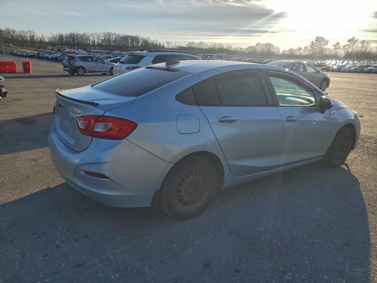 2017 CHEVROLET CRUZE LS photo 7