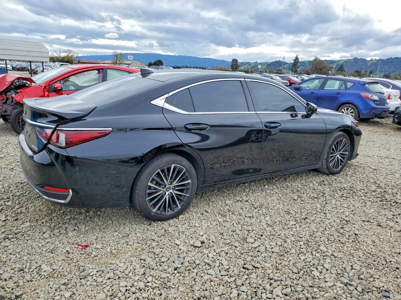 2024 LEXUS ES 300H BASE photo 3