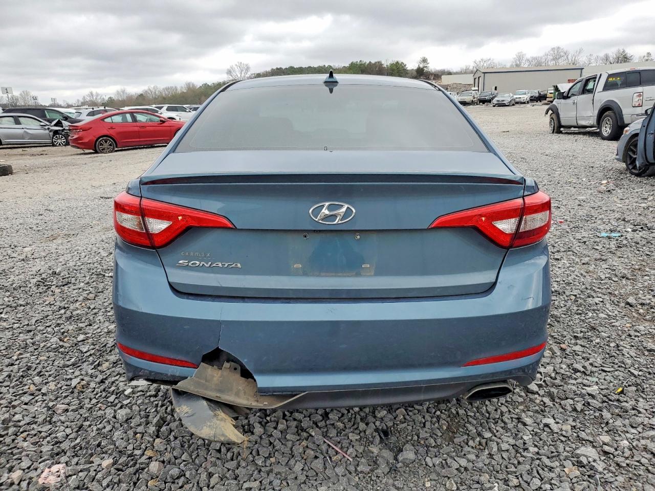 2015 HYUNDAI SONATA SE photo 6