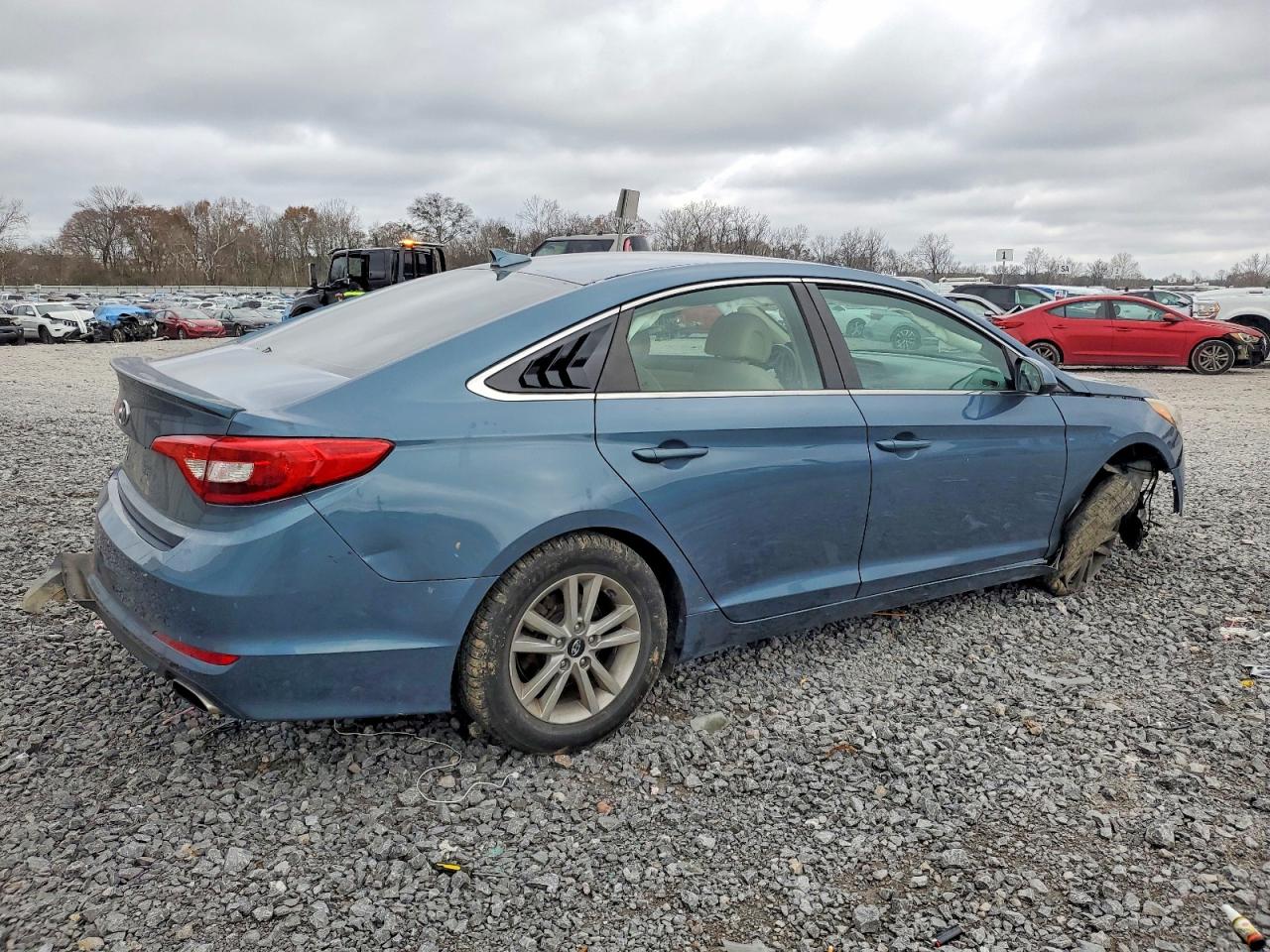 2015 HYUNDAI SONATA SE photo 3