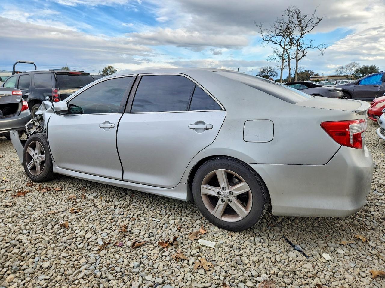2012 TOYOTA CAMRY BASE photo 2