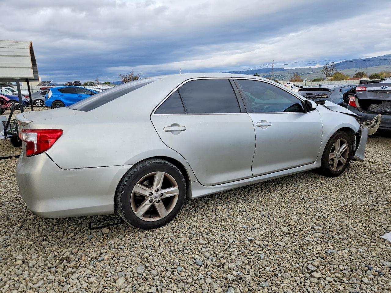 2012 TOYOTA CAMRY BASE photo 3