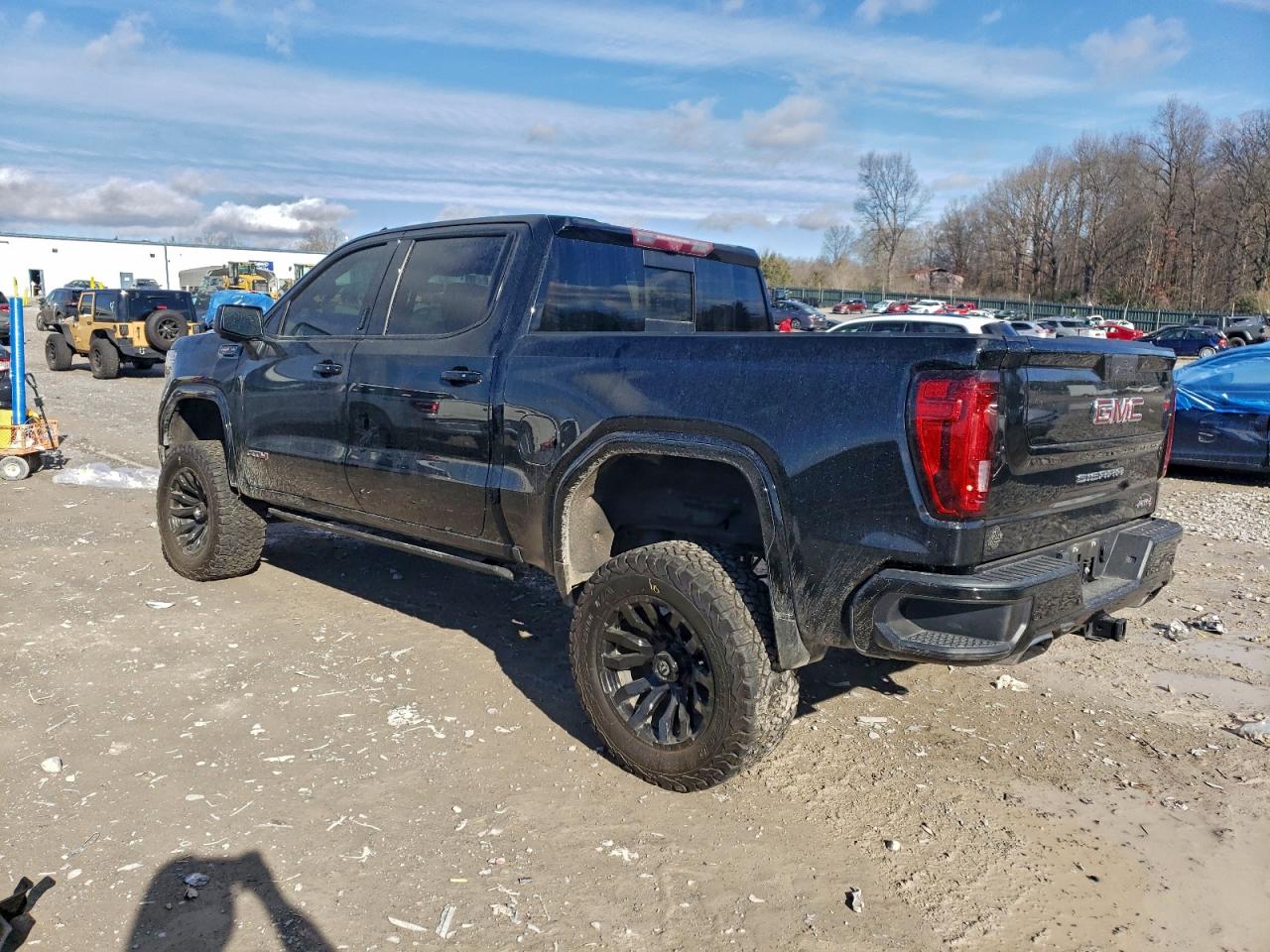 2020 GMC SIERRA K1500 AT4 photo 2