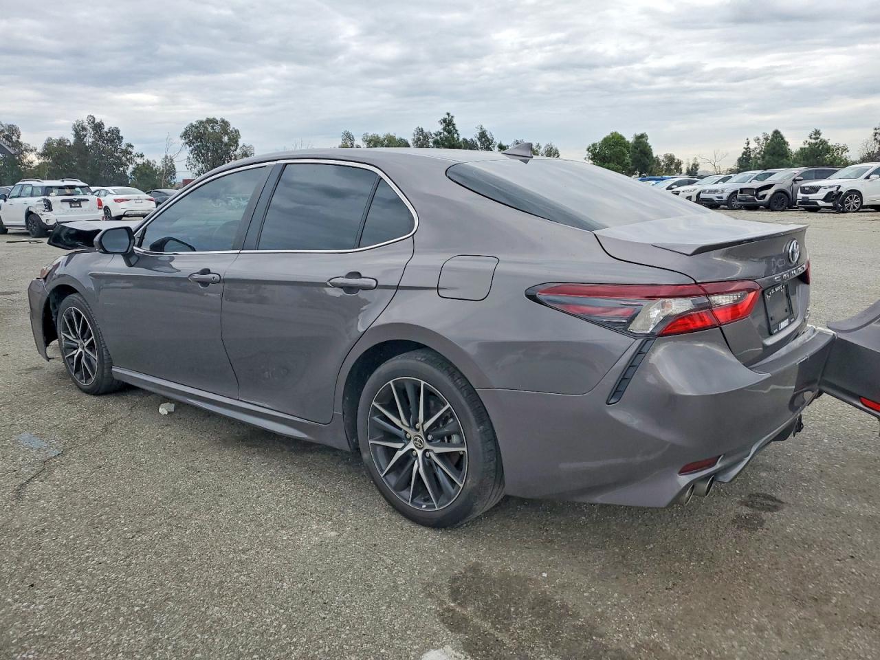 2023 TOYOTA CAMRY SE NIGHT SHADE photo 4
