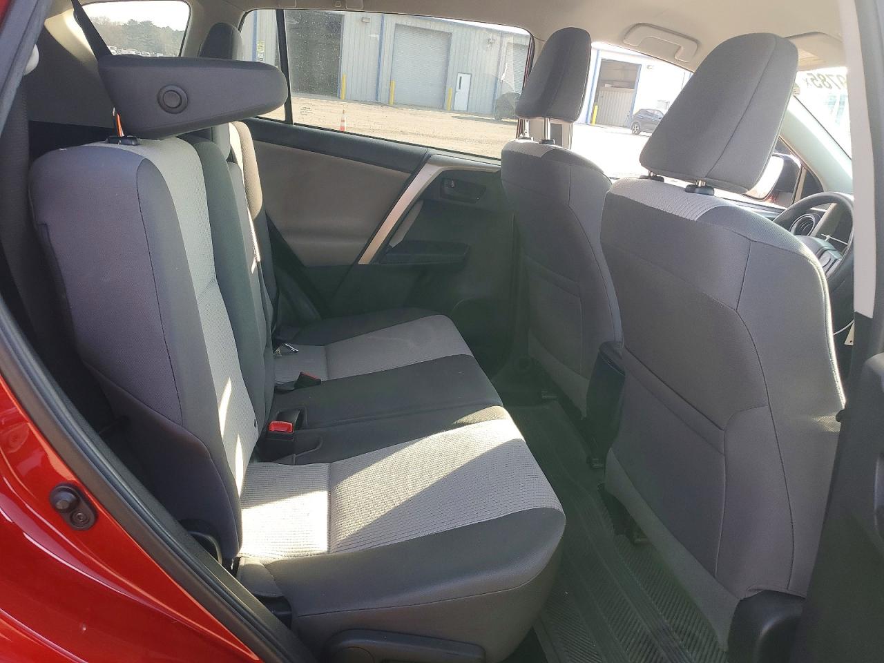 2015 TOYOTA RAV4 LE photo 11