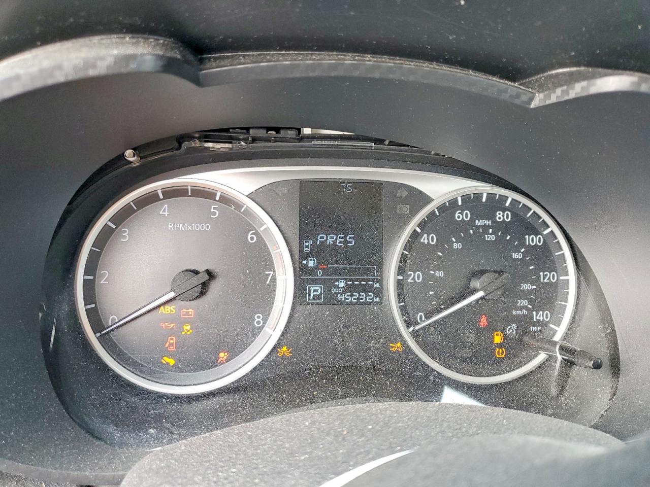 2020 NISSAN VERSA S photo 25