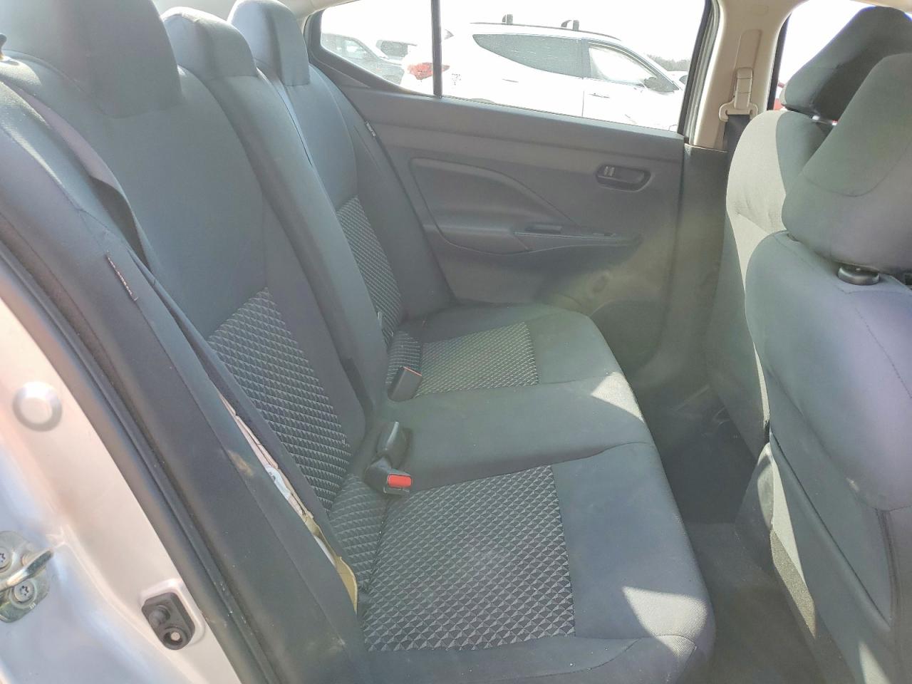 2020 NISSAN VERSA S photo 28