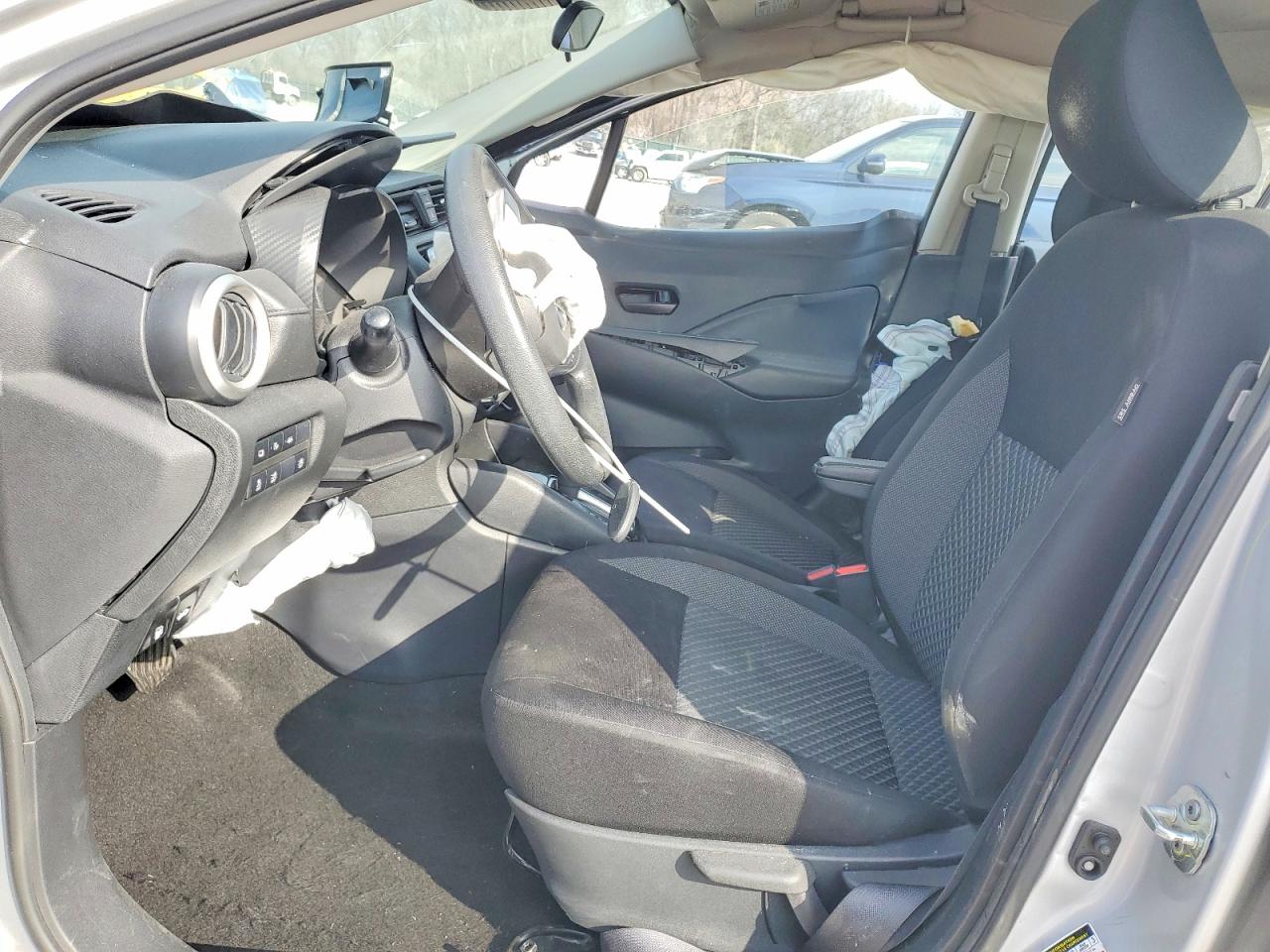 2020 NISSAN VERSA S photo 19