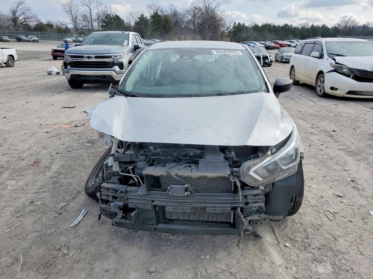 2020 NISSAN VERSA S photo 13
