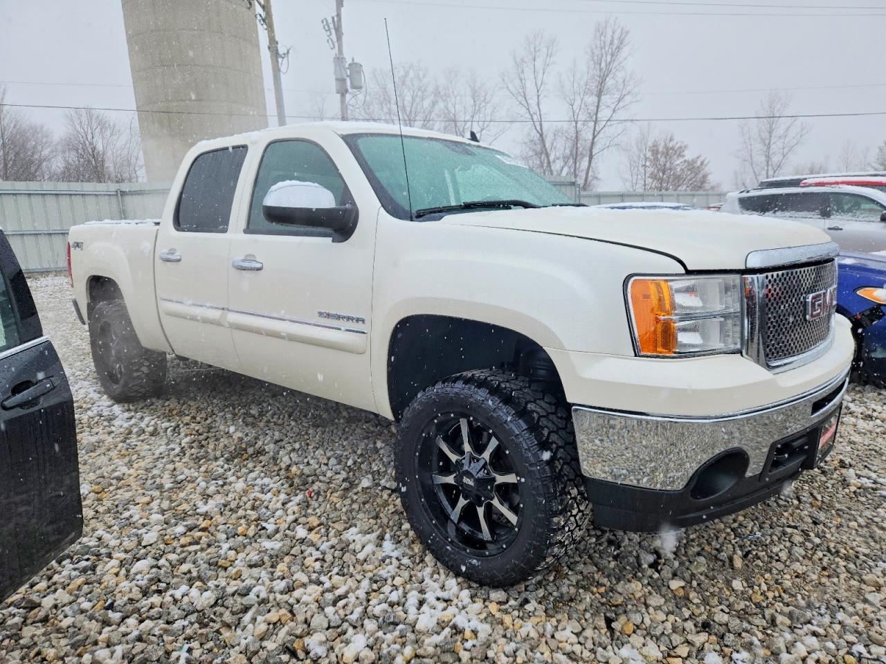 2011 GMC SIERRA K1500 SLE photo 4