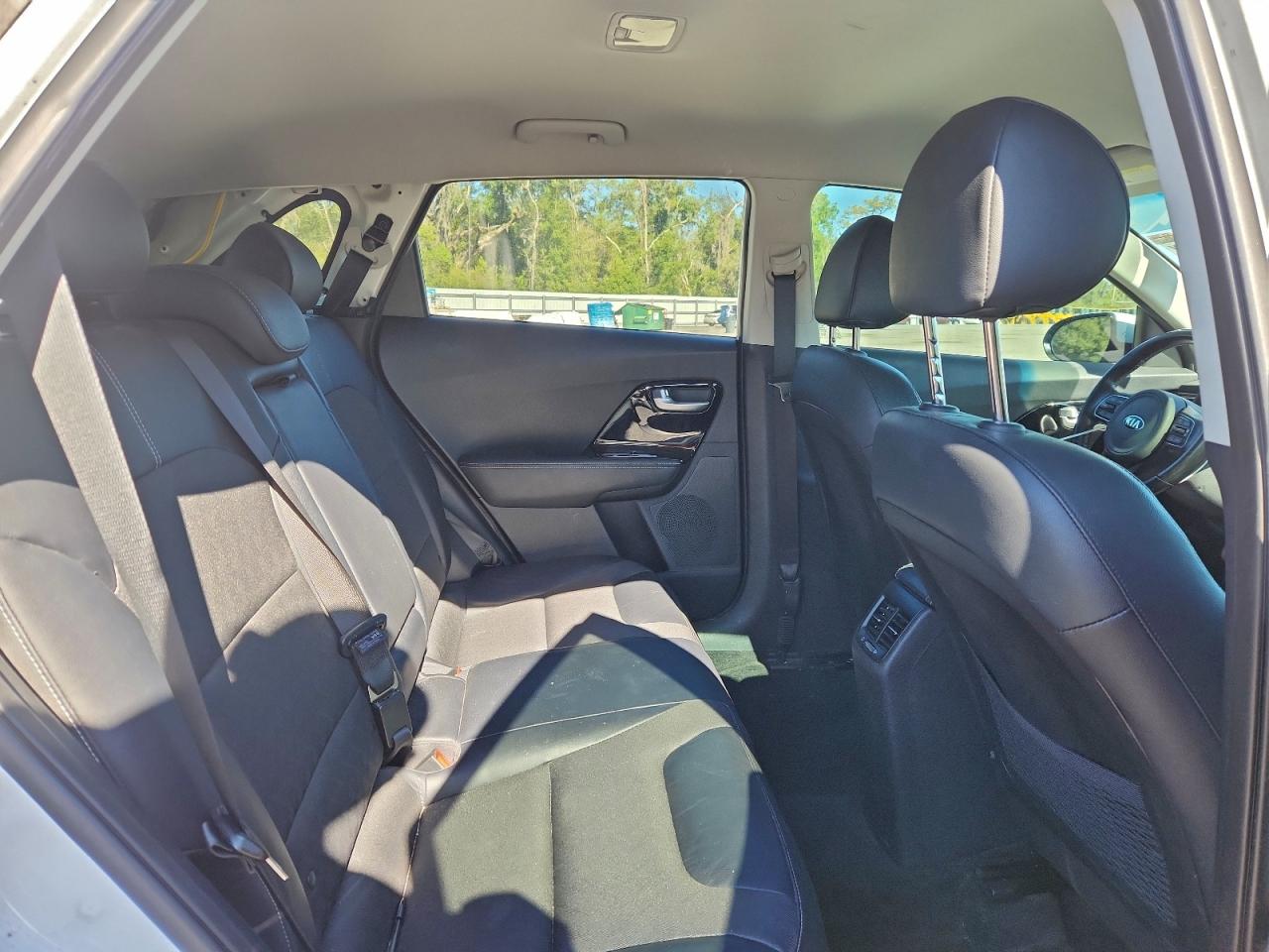 2017 KIA NIRO EX photo 10