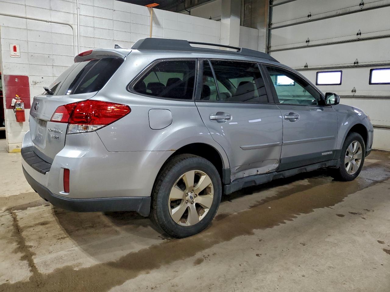 2012 SUBARU OUTBACK 3.6R LIMITED photo 5