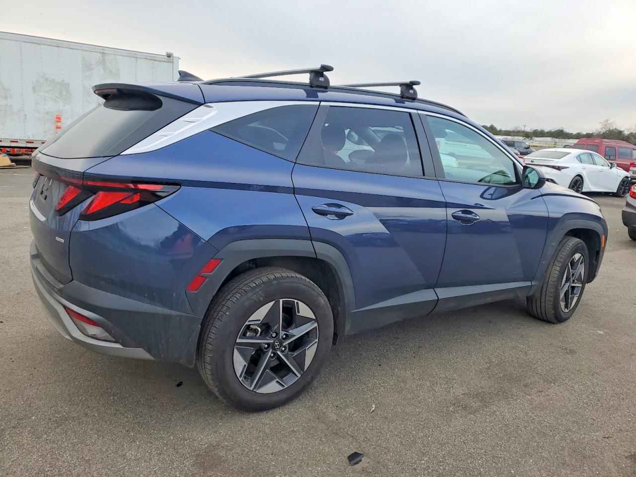 2025 HYUNDAI TUCSON SEL photo 5