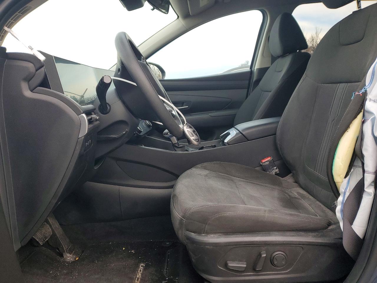 2025 HYUNDAI TUCSON SEL photo 13
